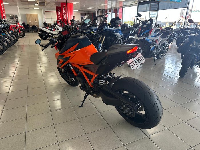 2021 KTM 1290 Super Duke R Super Duke Orange