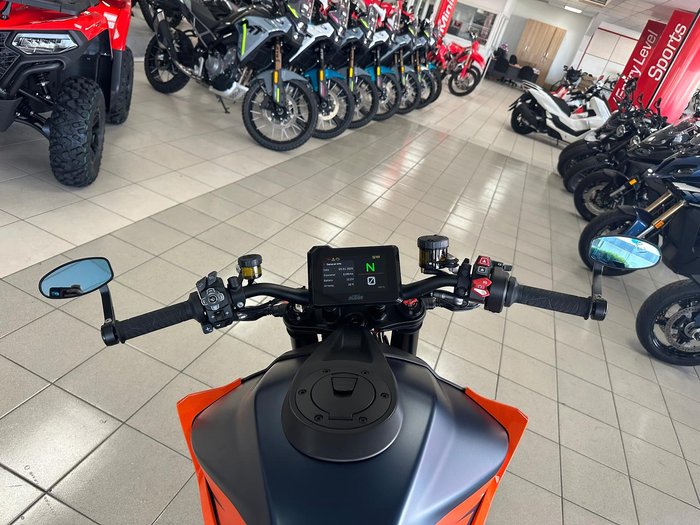 2021 KTM 1290 Super Duke R Super Duke Orange