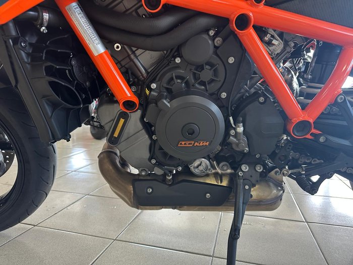 2021 KTM 1290 Super Duke R Super Duke Orange
