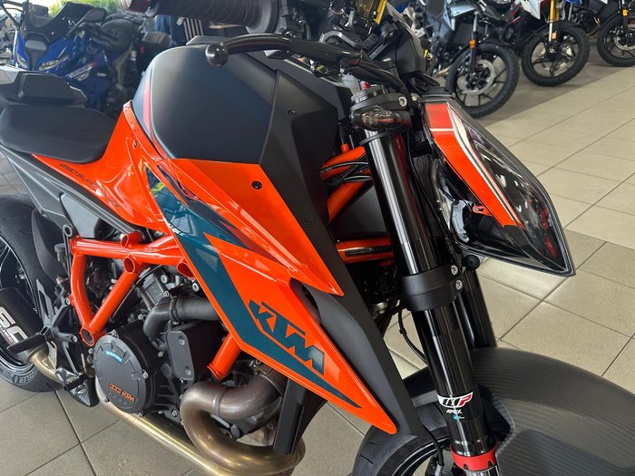 2021 KTM 1290 Super Duke R Super Duke Orange