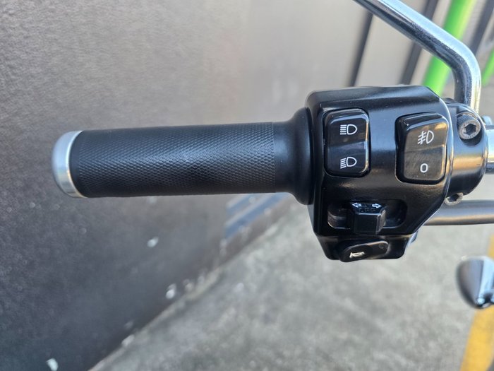 2010 Triumph THUNDERBIRD GREY