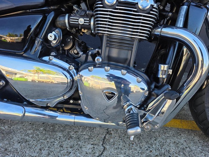 2010 Triumph THUNDERBIRD GREY