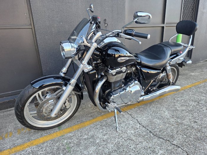2010 Triumph THUNDERBIRD GREY