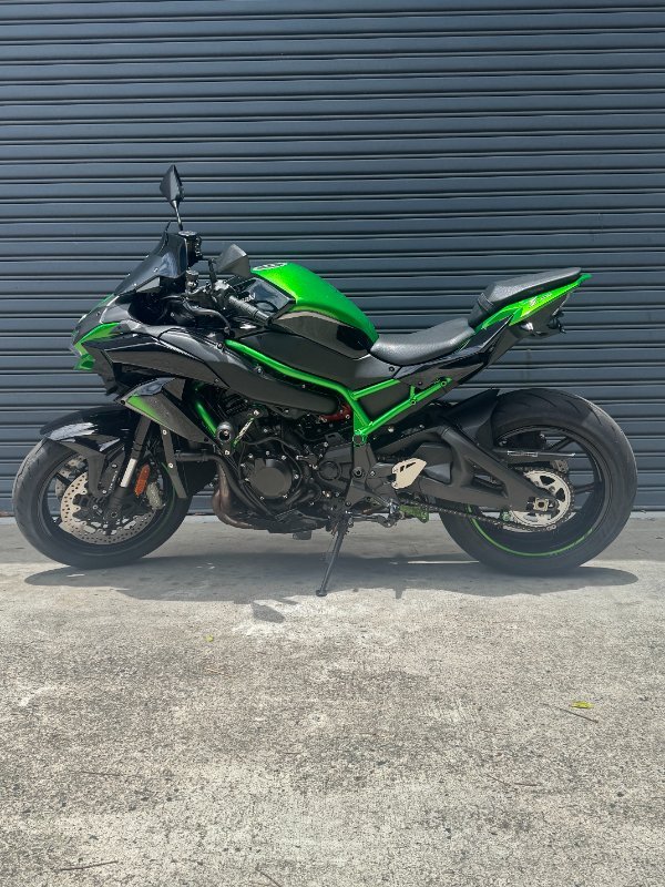 2020 Kawasaki Z H2 (ZR1000K) Green