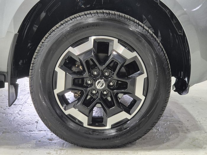 2022 Nissan Navara ST-X