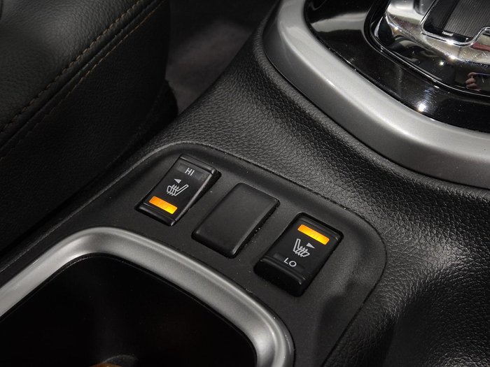 2022 Nissan Navara ST-X