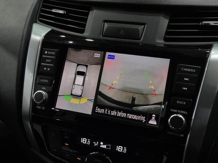 2022 Nissan Navara ST-X