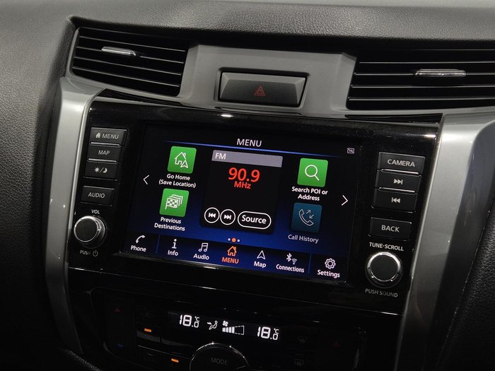 2022 Nissan Navara ST-X