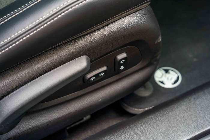 2017 Holden Ute SS VF Series II MY17 Heron White