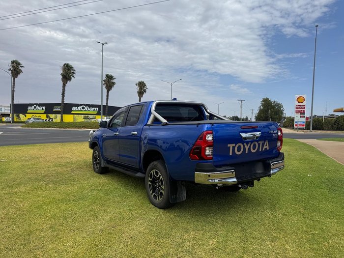 2023 Toyota Hilux SR5