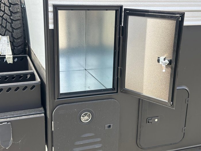 2025 JB Caravans Gator X 17'10 Front Door