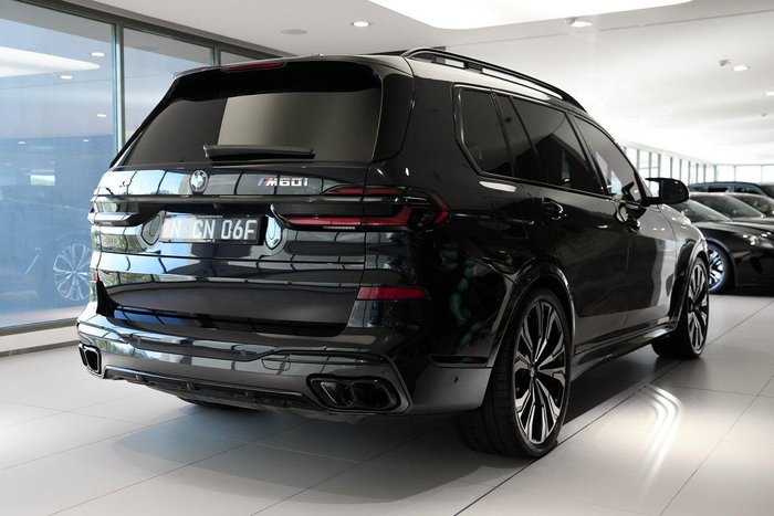2024 BMW X7 M60i