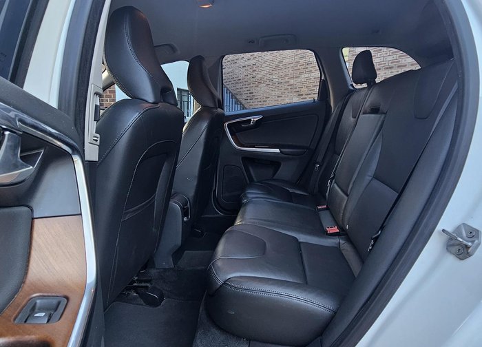 2016 Volvo XC60 T5 Luxury MY16 Crystal White