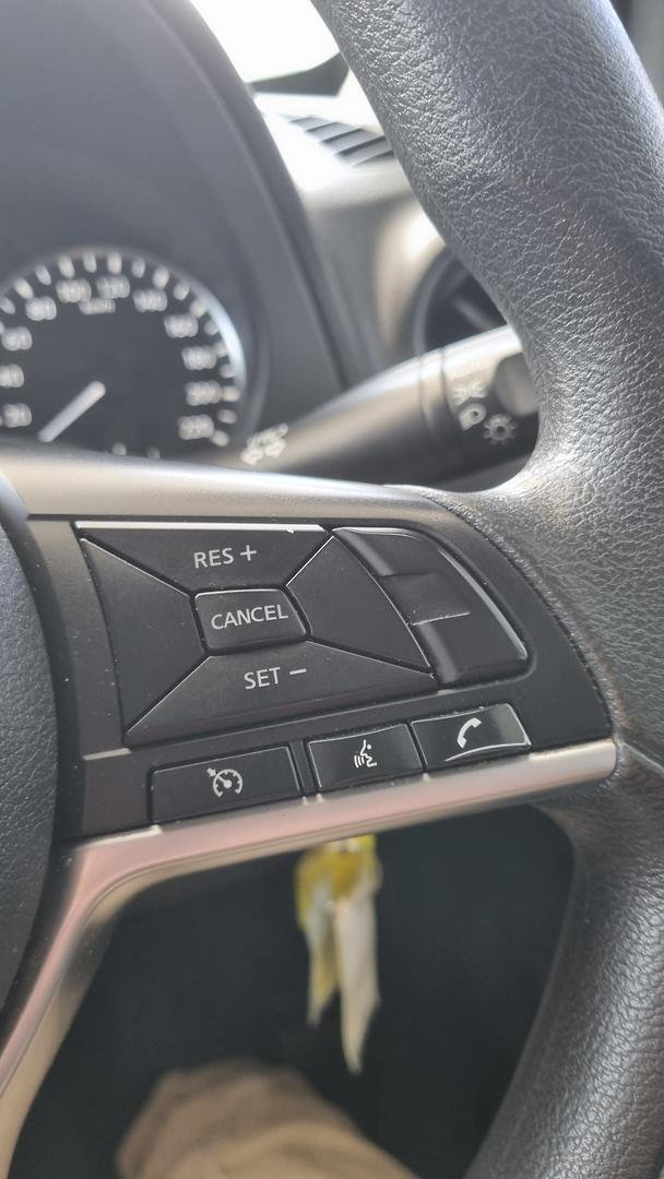 2021 Nissan Navara SL