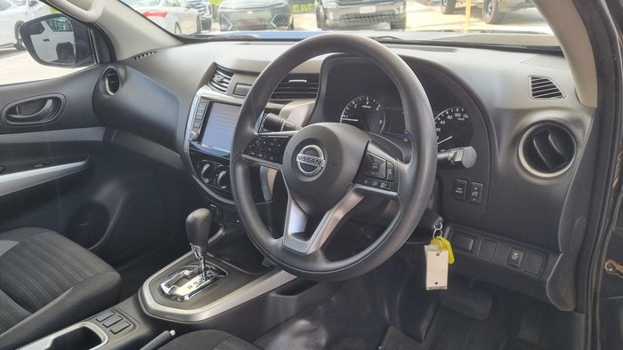 2021 Nissan Navara SL