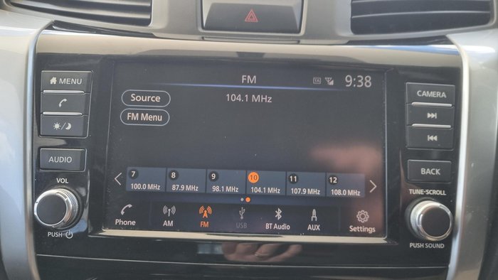 2021 Nissan Navara SL