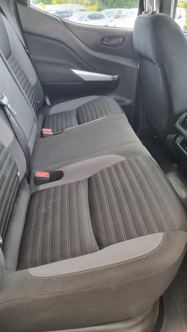 2021 Nissan Navara SL