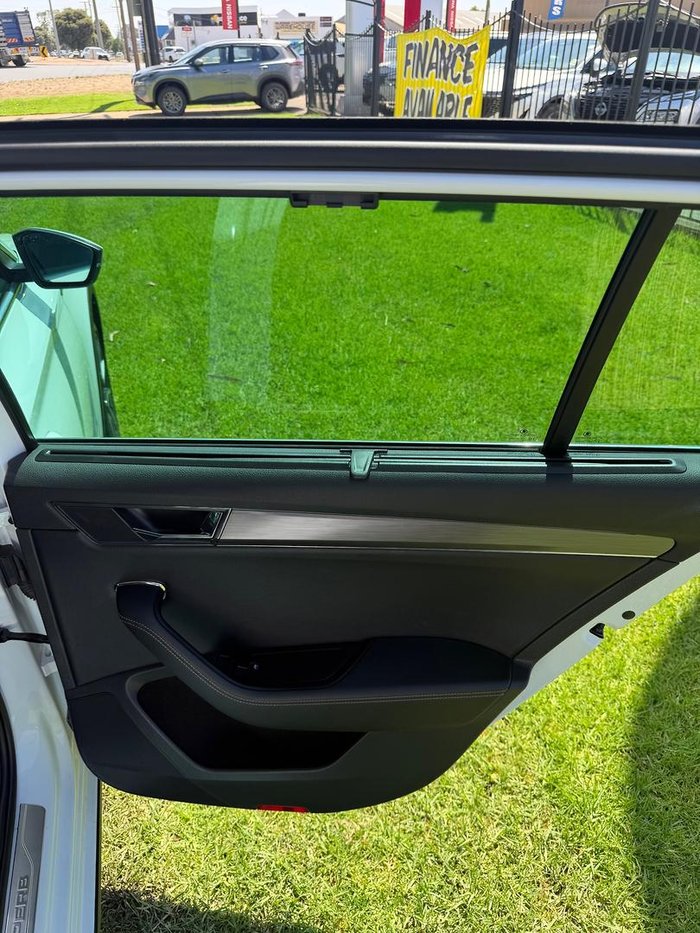 2020 SKODA Superb 200TSI Scout