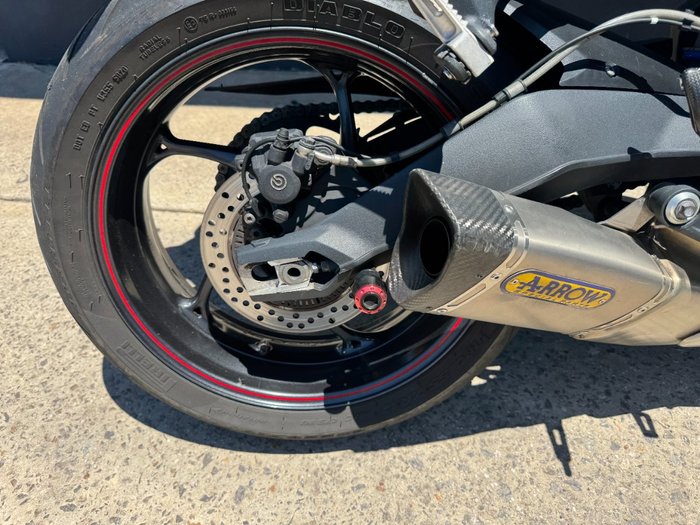 2015 Triumph STREET TRIPLE 660