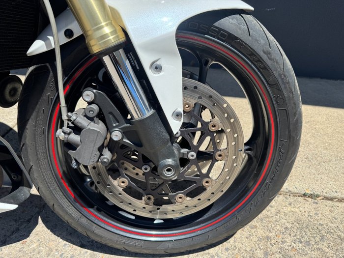 2015 Triumph STREET TRIPLE 660