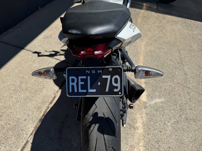 2015 Triumph STREET TRIPLE 660