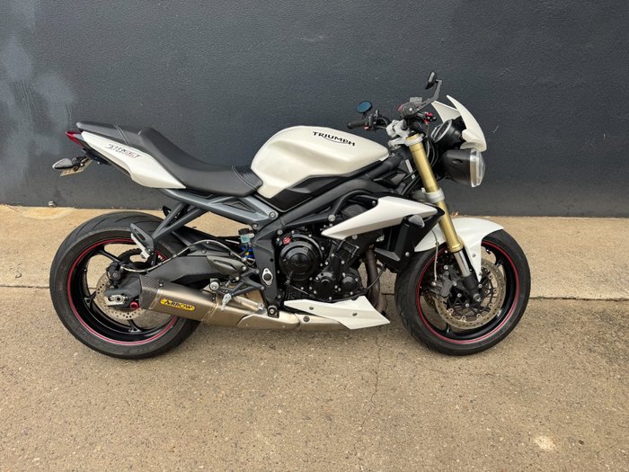 2015 Triumph STREET TRIPLE 660 WHITE