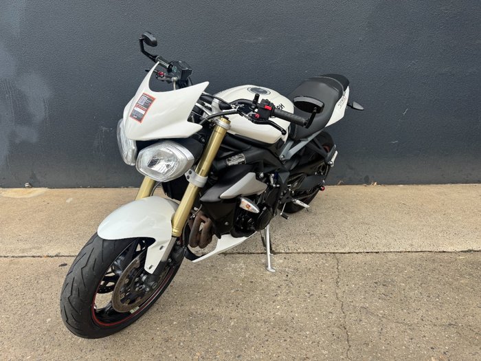 2015 Triumph STREET TRIPLE 660 WHITE