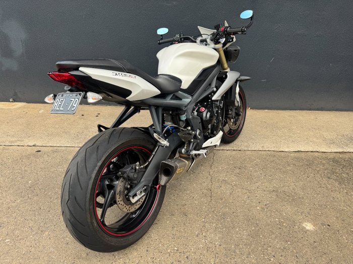 2015 Triumph STREET TRIPLE 660 WHITE