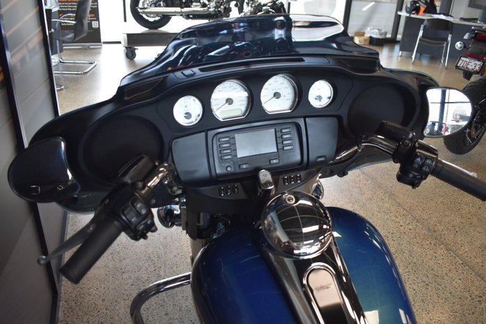2014 Harley-davidson FLHX STREET GLIDE Daytona Blue