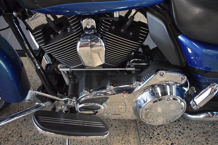 2014 Harley-davidson FLHX STREET GLIDE Daytona Blue