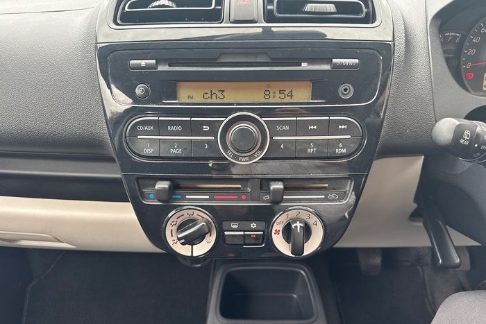 2013 Mitsubishi Mirage ES