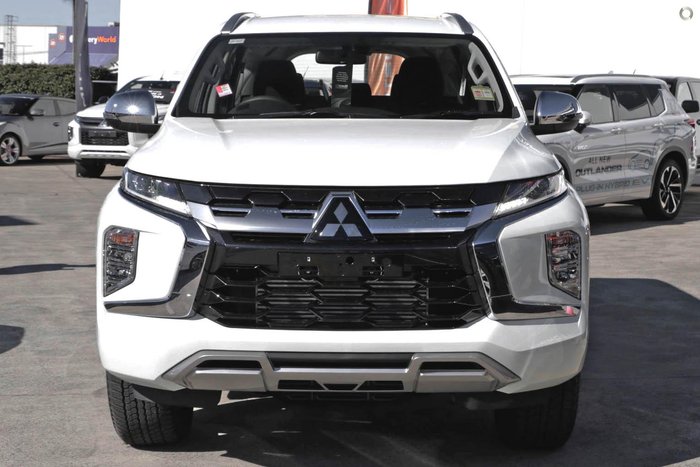 2024 Mitsubishi Pajero Sport GLX