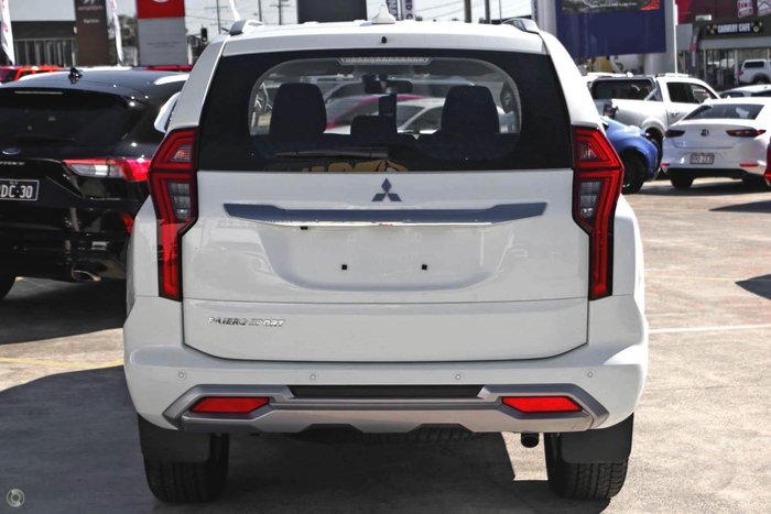 2024 Mitsubishi Pajero Sport GLX