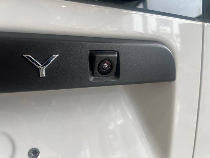 2025 Volkswagen Caddy TSI220