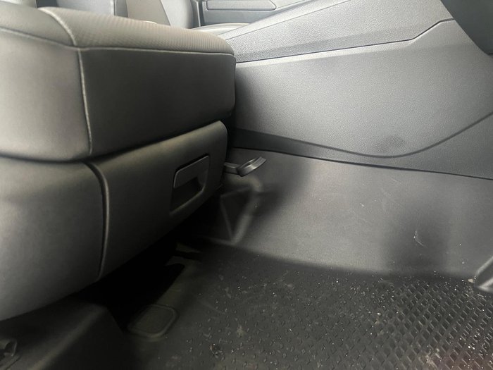 2025 Volkswagen Caddy TSI220
