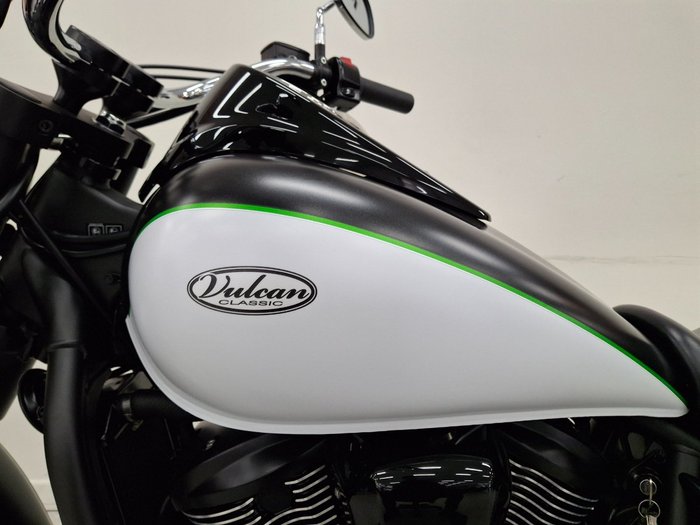 2016 Kawasaki VULCAN 900 (VN900) CLASSIC