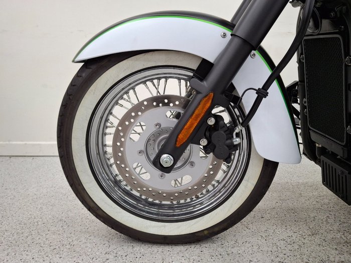 2016 Kawasaki VULCAN 900 (VN900) CLASSIC