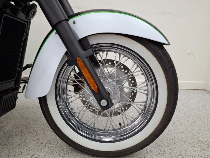 2016 Kawasaki VULCAN 900 (VN900) CLASSIC