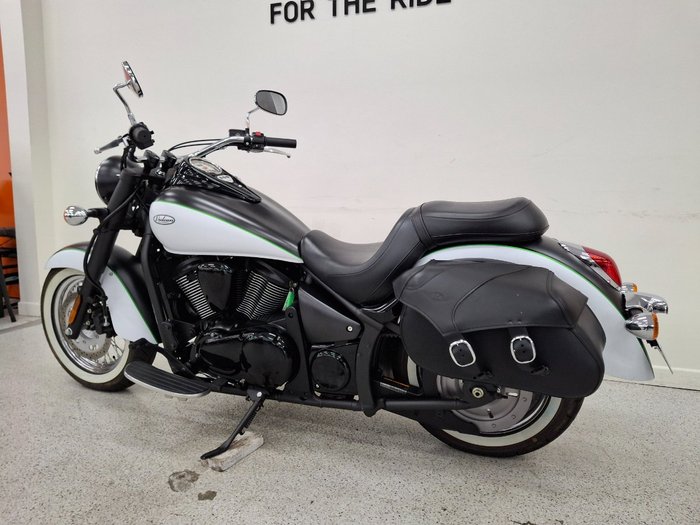 2016 Kawasaki VULCAN 900 (VN900) CLASSIC