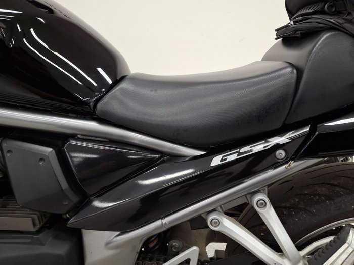 Suzuki 2011 SUZUKI 1250CC GSF1250SLO BANDIT FAIRED Black