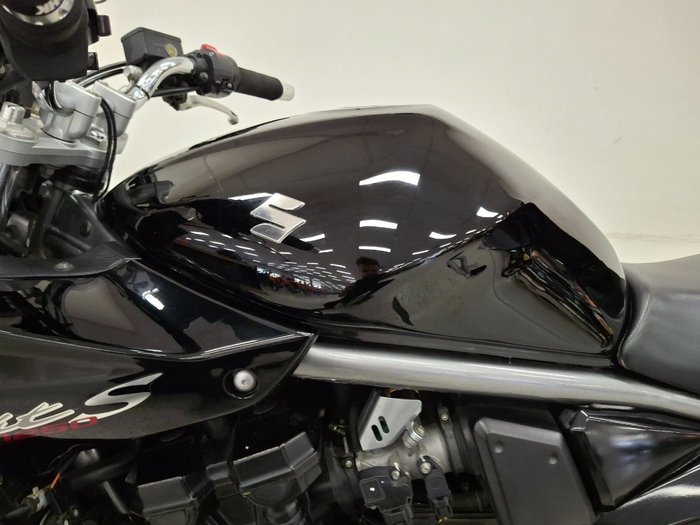 Suzuki 2011 SUZUKI 1250CC GSF1250SLO BANDIT FAIRED Black