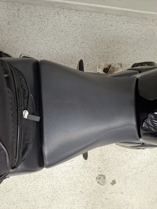 Suzuki 2011 SUZUKI 1250CC GSF1250SLO BANDIT FAIRED Black