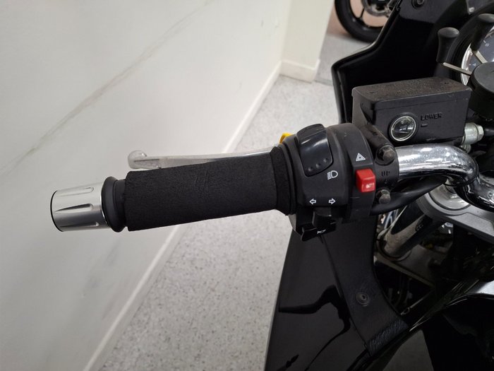 Suzuki 2011 SUZUKI 1250CC GSF1250SLO BANDIT FAIRED Black