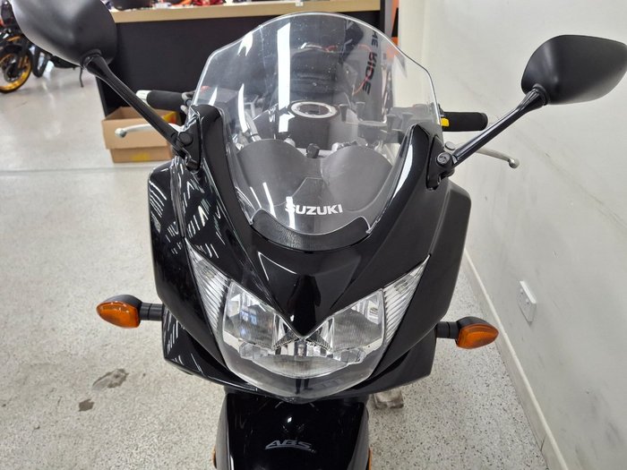 Suzuki 2011 SUZUKI 1250CC GSF1250SLO BANDIT FAIRED Black