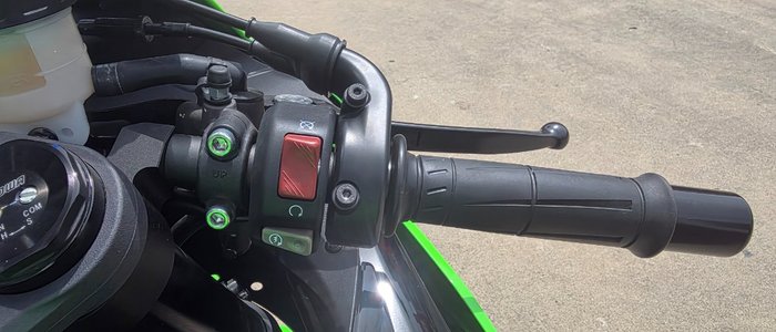 2025 Kawasaki NINJA ZX-6R (636) KRT GREEN