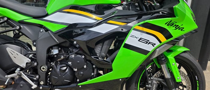2025 Kawasaki NINJA ZX-6R (636) KRT GREEN