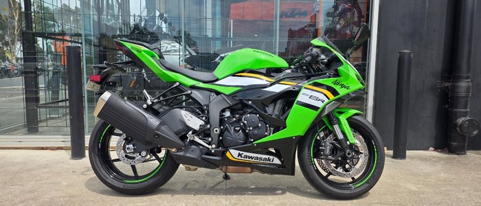 2025 Kawasaki NINJA ZX-6R (636) KRT GREEN