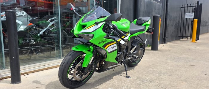 2025 Kawasaki NINJA ZX-6R (636) KRT GREEN