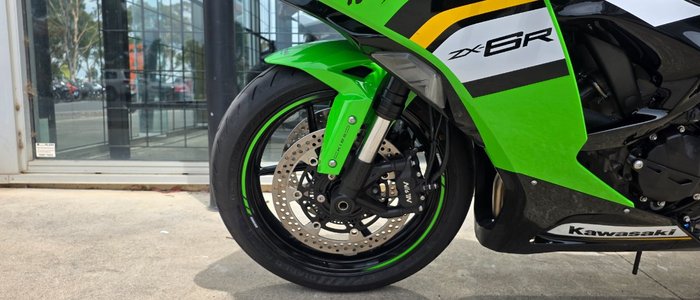 2025 Kawasaki NINJA ZX-6R (636) KRT GREEN