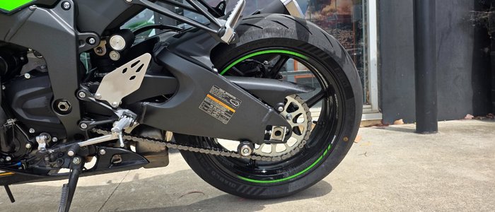 2025 Kawasaki NINJA ZX-6R (636) KRT GREEN